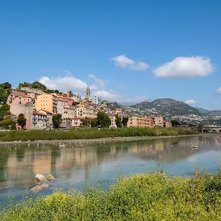 3 Bedroom Stunning In Ventimiglia