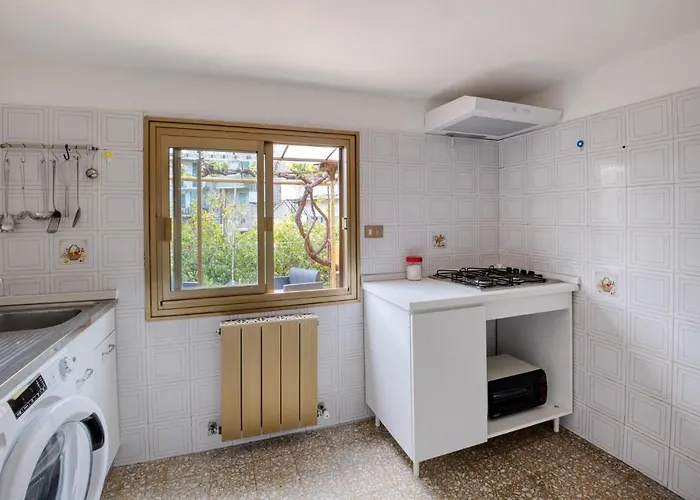 3 Bedroom Stunning In Дом отдыха Вентимилья